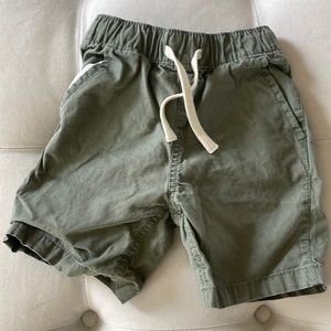 The children’s Place khaki green cargo shorts